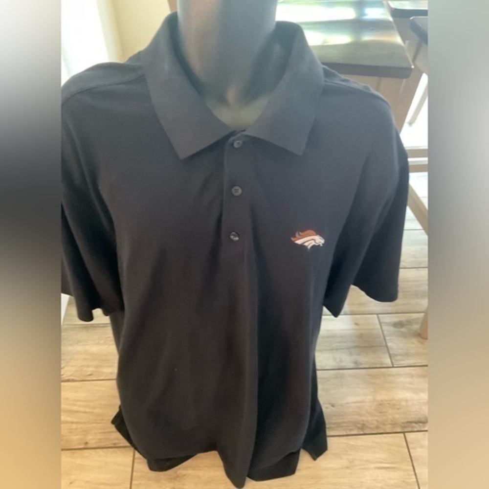 Men’s used Cutter and Buck Denver Broncos navy blue polo shirt size XXl 2XL